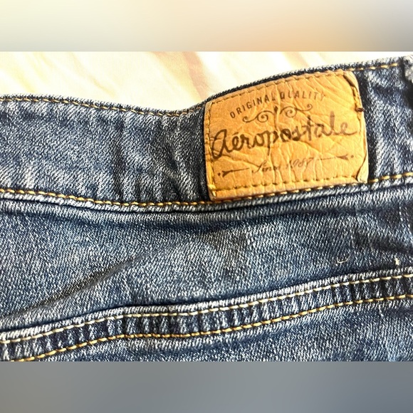 Aeropostale Women's Distressed Blue Denim Midi Cutoff Shorts Size 2 - Picture 11 of 11